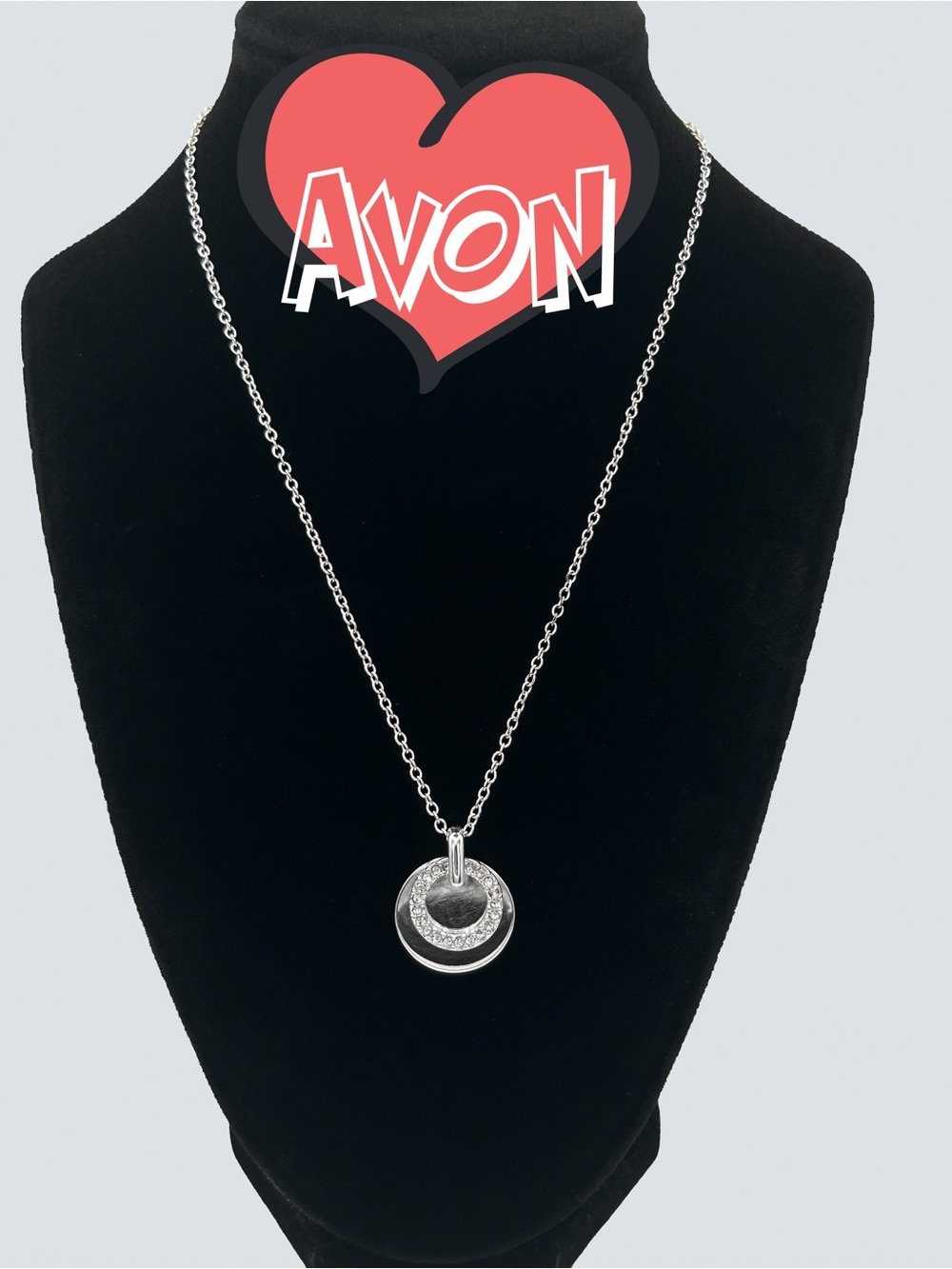 Vintage Avon Signed NWT Silver Tone Rhinestone Double Circle Pendant Necklace